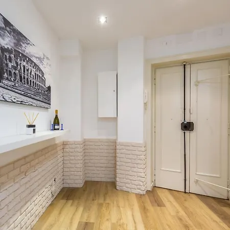 Imperium House - Con Giardino Privato, 3 Minuti Da Metro Piazza Bologna, A-c, Rome