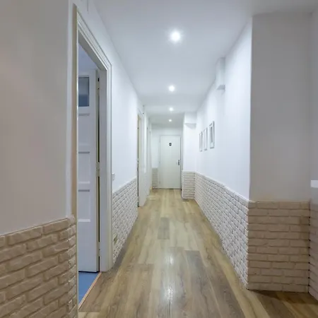 Imperium House - Con Giardino Privato, 3 Minuti Da Metro Piazza Bologna, A-c, *