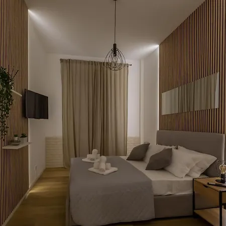 Imperium House - Con Giardino Privato, 3 Minuti Da Metro Piazza Bologna, A-c, *