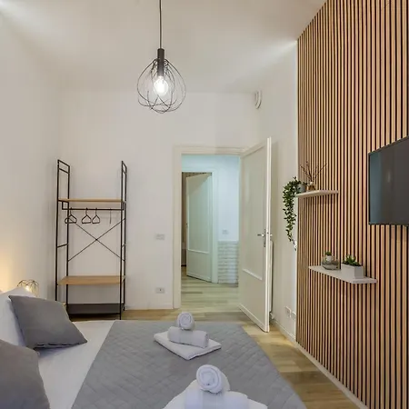 Imperium House - Con Giardino Privato, 3 Minuti Da Metro Piazza Bologna, A-c,